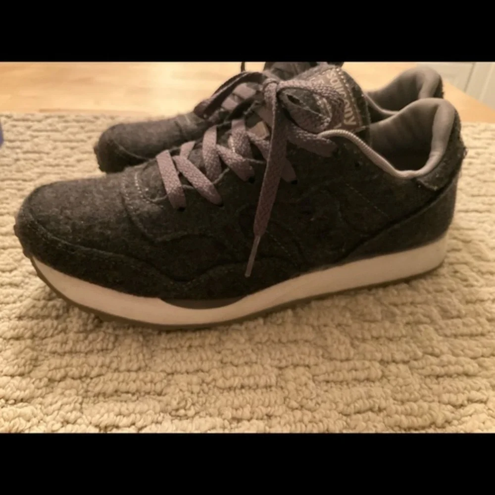 Saucony Madewell special edition sneakers♥️ - Picture 5 of 9